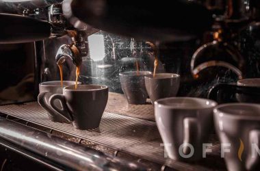 Mesin Kopi Manual vs Mesin Kopi Otomatis: Mana yang Lebih Cuan?
