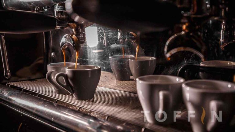 Mesin Kopi Manual vs Mesin Kopi Otomatis: Mana yang Lebih Cuan?