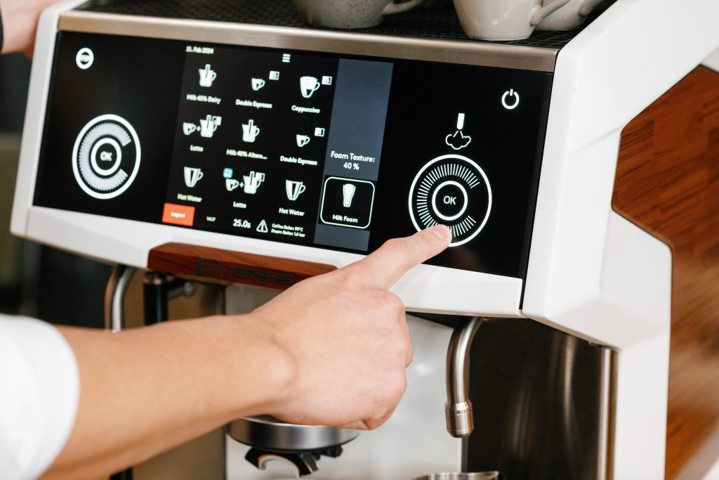 Teknologi Mesin Kopi Eversys Bikin Hidup Barista Jadi Lebih Mudah